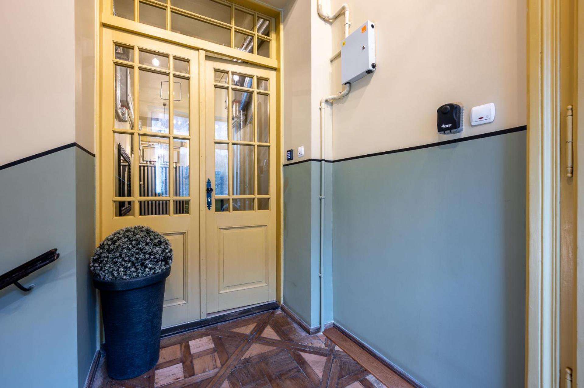 Apartamenty Przy Dworcu Przemysl Ngoại thất bức ảnh