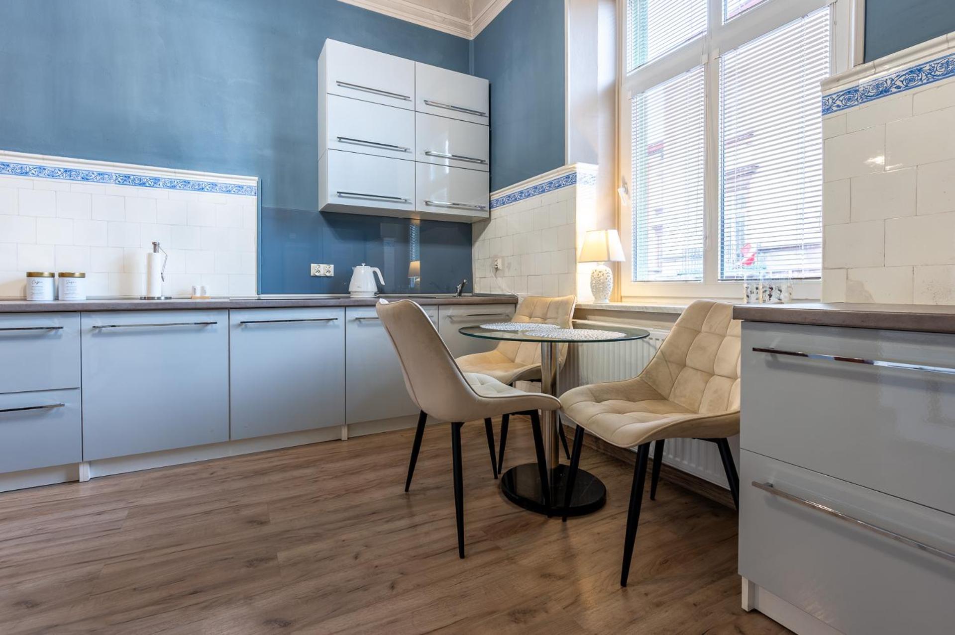 Apartamenty Przy Dworcu Przemysl Ngoại thất bức ảnh